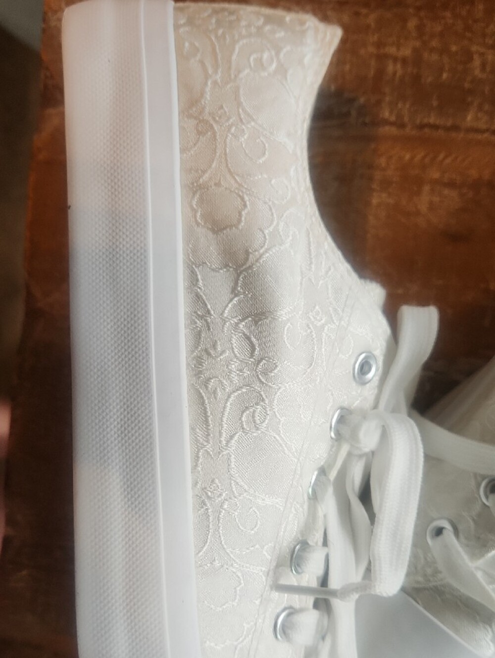 Women’s Cream Lace Casual Sneakers-Bridal 😍 - Picture 2 of 3